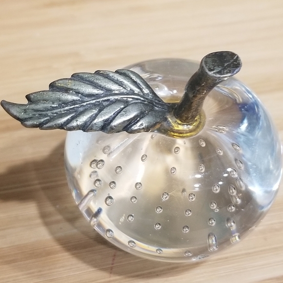 Apple Paperweight Metal Stem Leaf Clear Bubble Art Glass 3.25"H - Picture 2 of 8